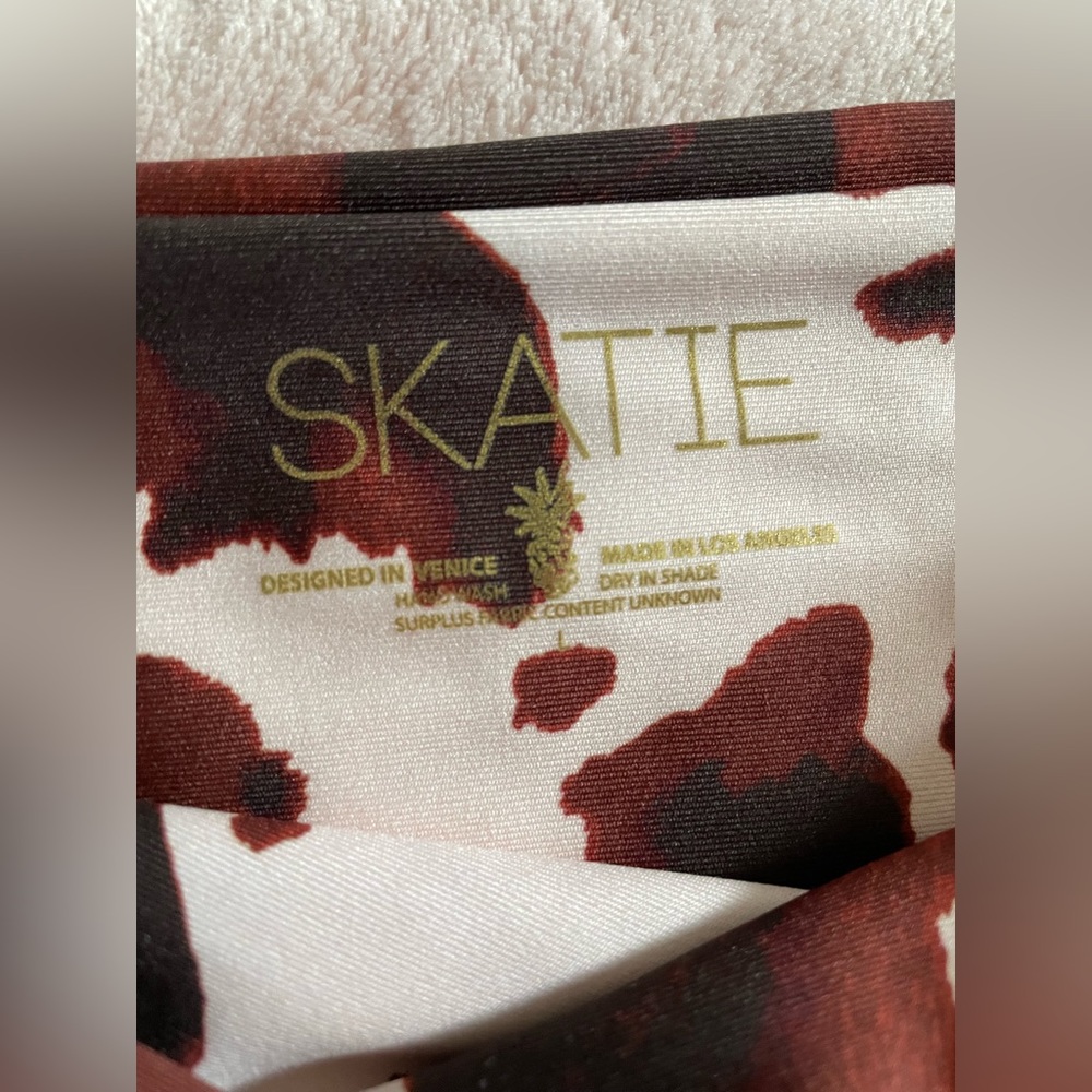 Skatie Nicole one piece in Dallas print - Picture 2 of 2
